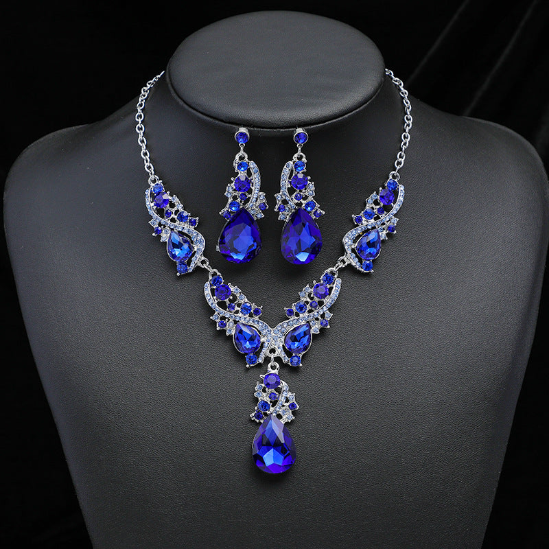 Wholesale Retro exaggerated necklace and earring set